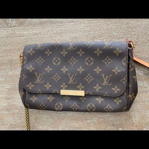 Louis Vuitton Favorite Mm Monogram Cross Body Bag